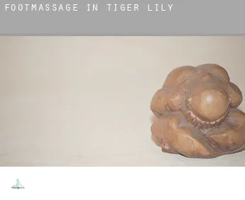 Foot massage in  Tiger Lily